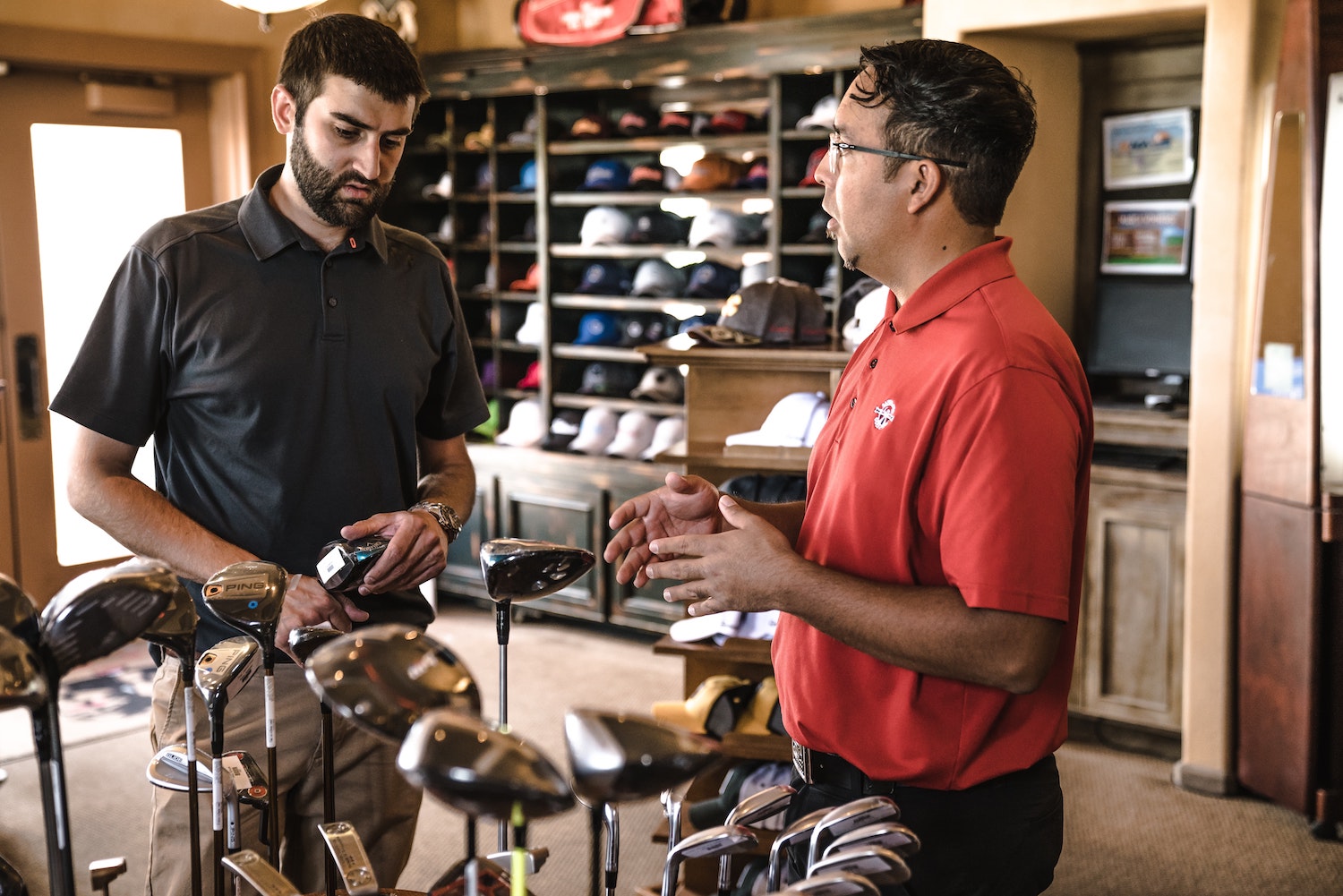 Cinq choses à savoir avant d’acheter vos premiers bâtons en tant que nouveau golfeur